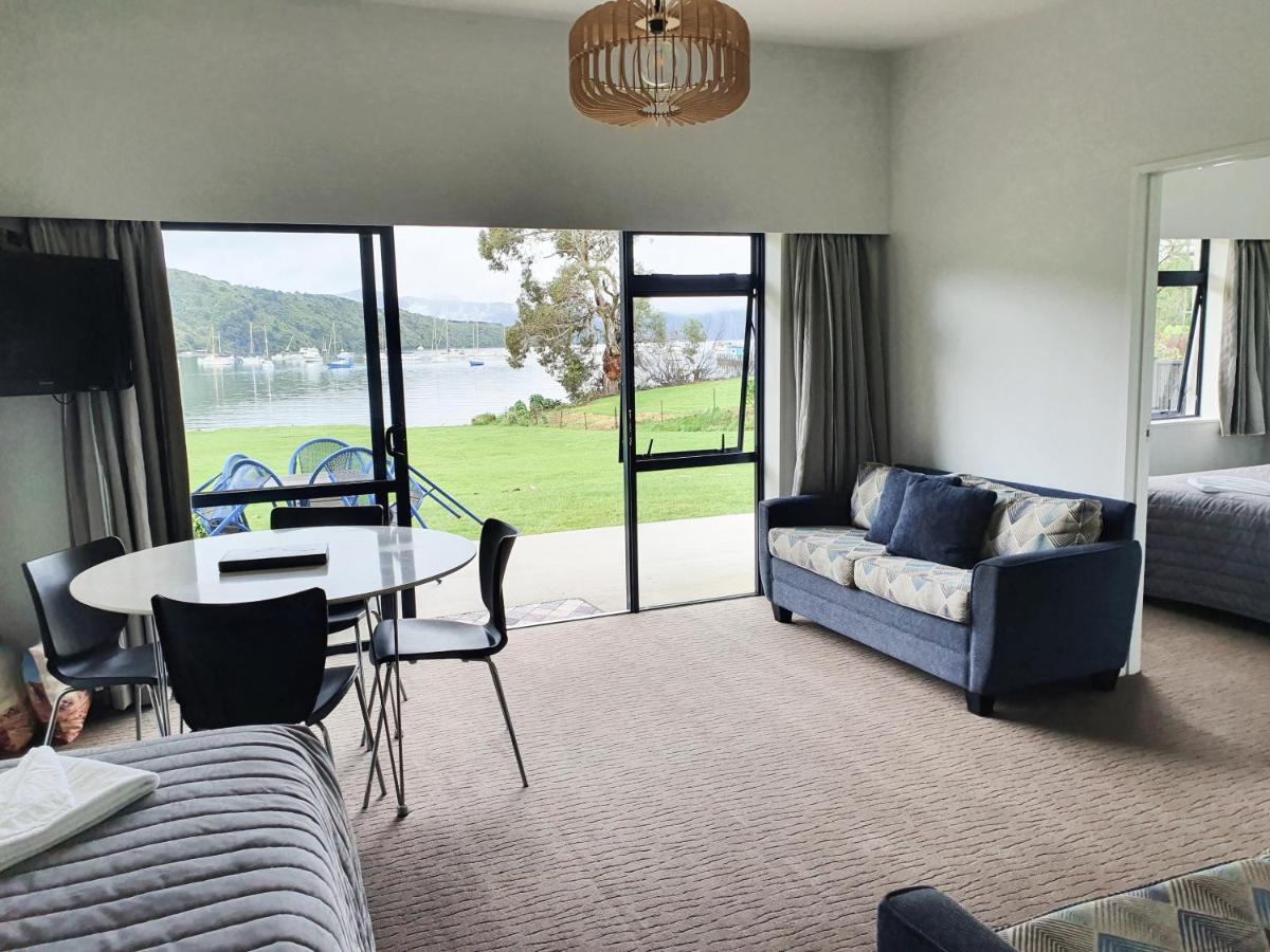 Bay Vista Waterfront Motel Picton Kültér fotó