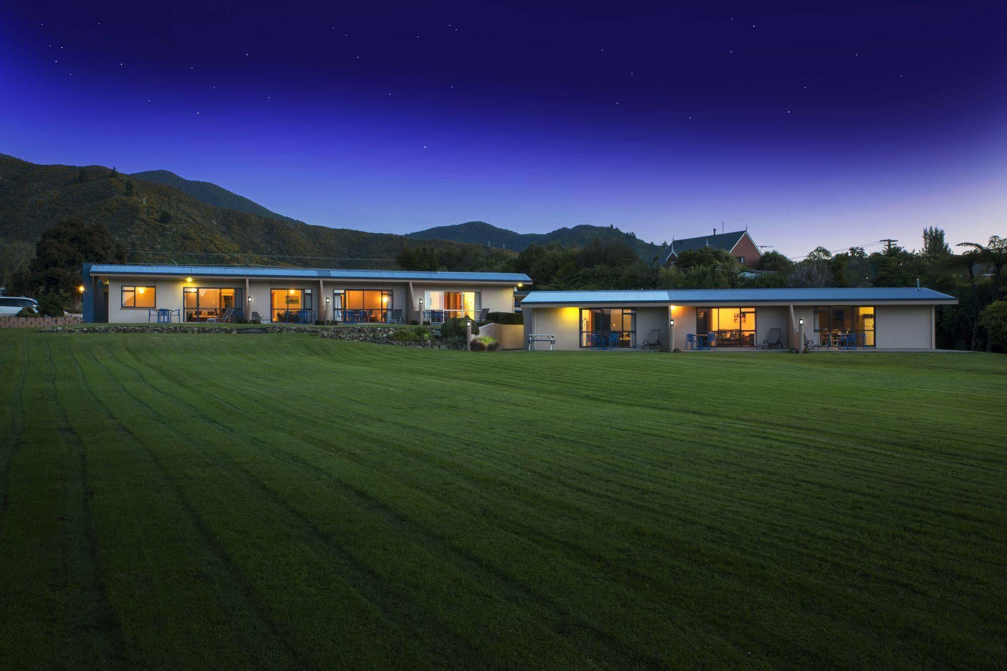 Bay Vista Waterfront Motel Picton Kültér fotó