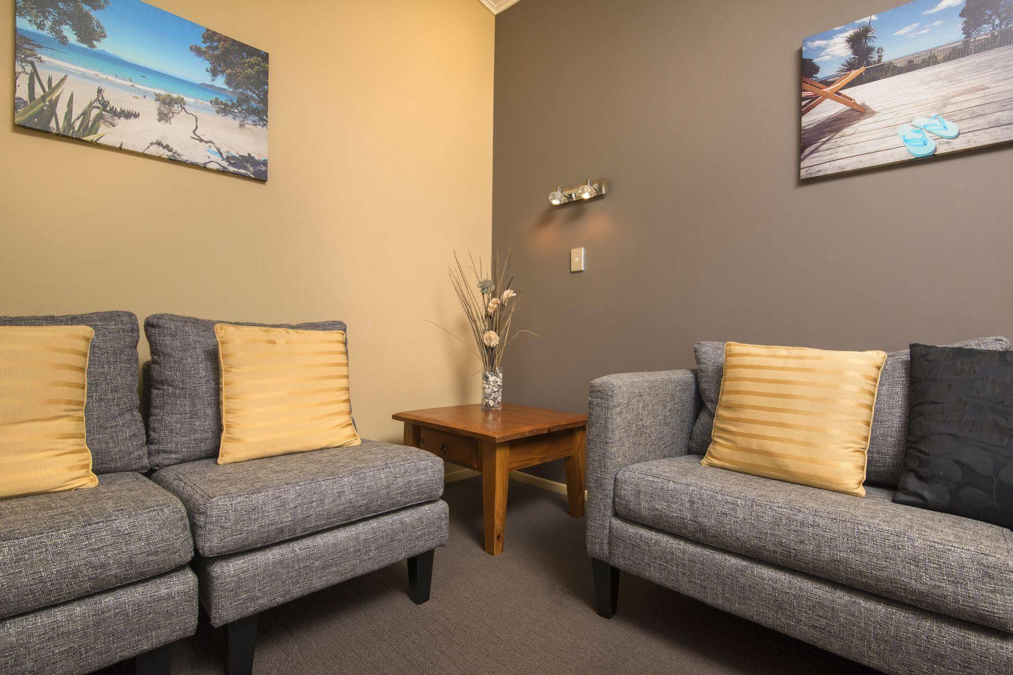 Bay Vista Waterfront Motel Picton Kültér fotó