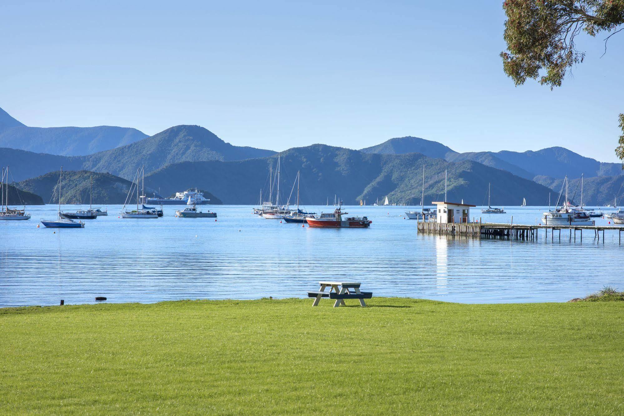 Bay Vista Waterfront Motel Picton Kültér fotó