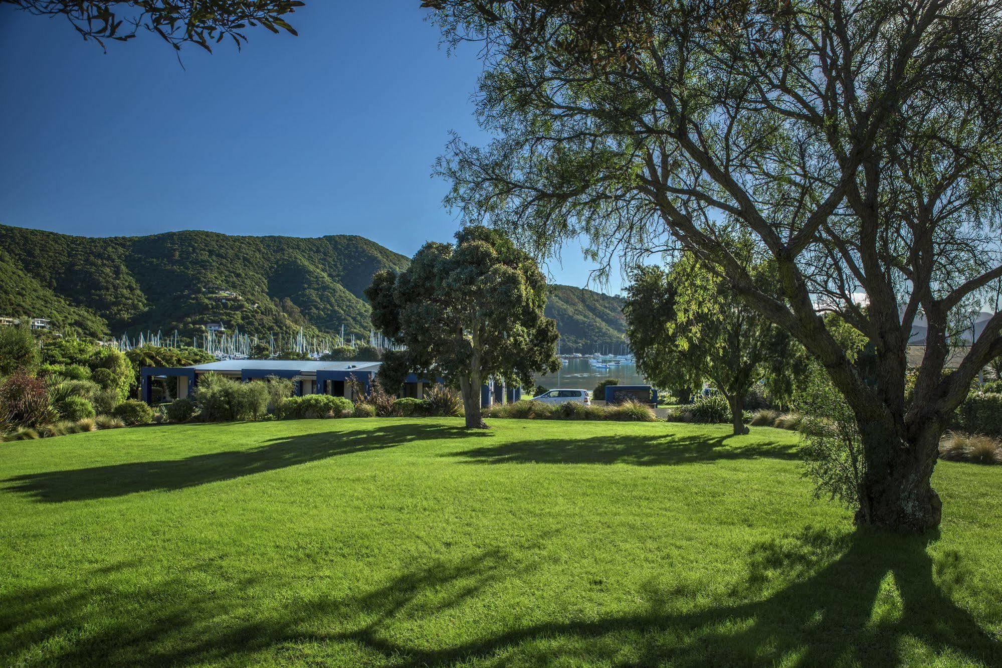 Bay Vista Waterfront Motel Picton Kültér fotó